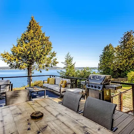 Villa Saratoga Waterview Escape